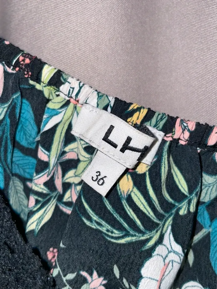 Haut à bretelles fleuris - photo numéro 2