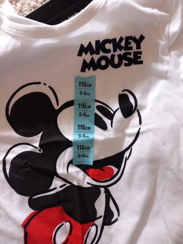 Magnifique pyjama Mickey disney 5/6 ans - photo numéro 4