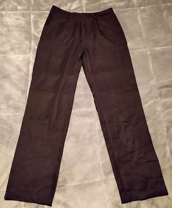 Joli pantalon droit noir à pinces taille 36