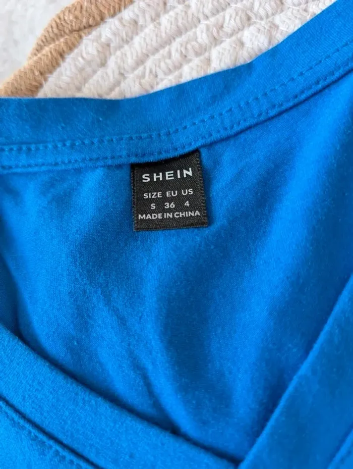💙 T-shirt smile Shein – S - photo numéro 3
