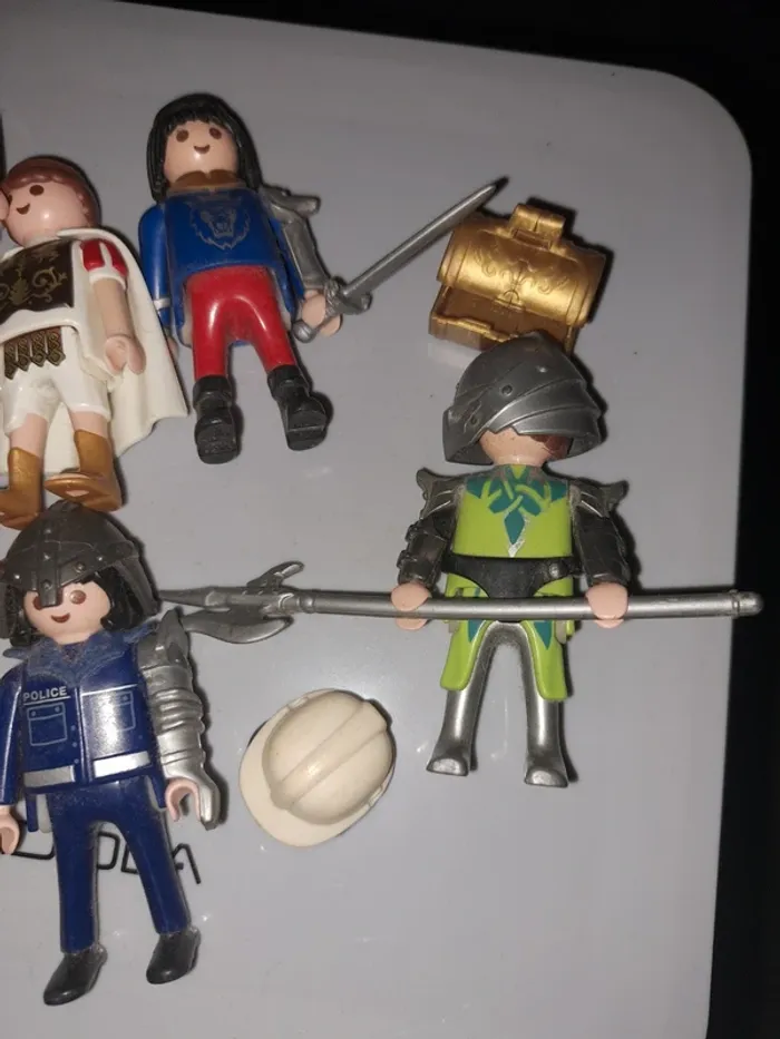 Lot 7 personnages Playmobil - photo numéro 3