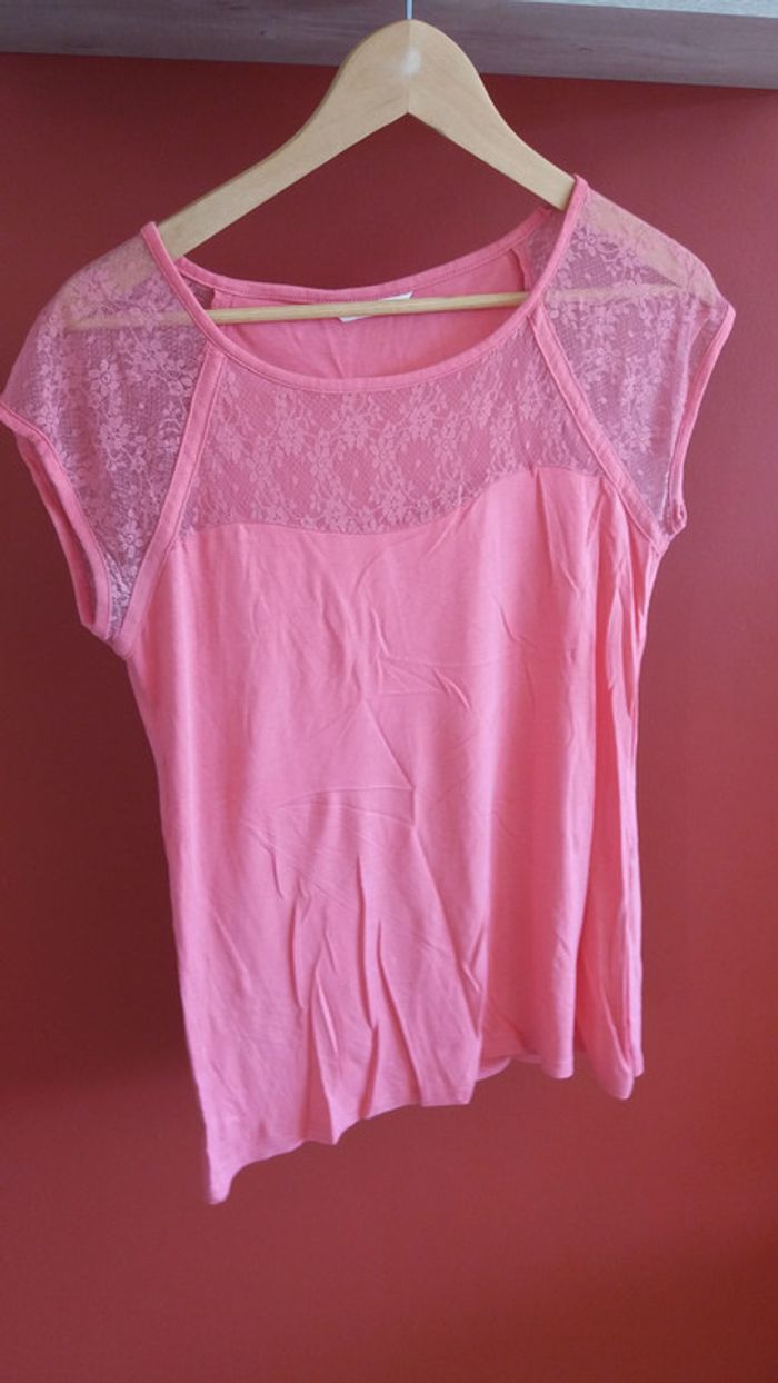 T- shirt rose Camaieu Achat occasion T-shirts (femme) Camaïeu