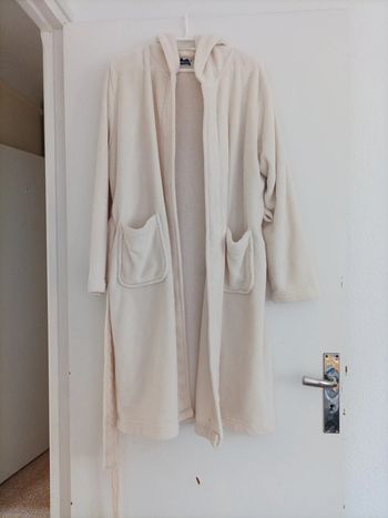 Peignoir (P)