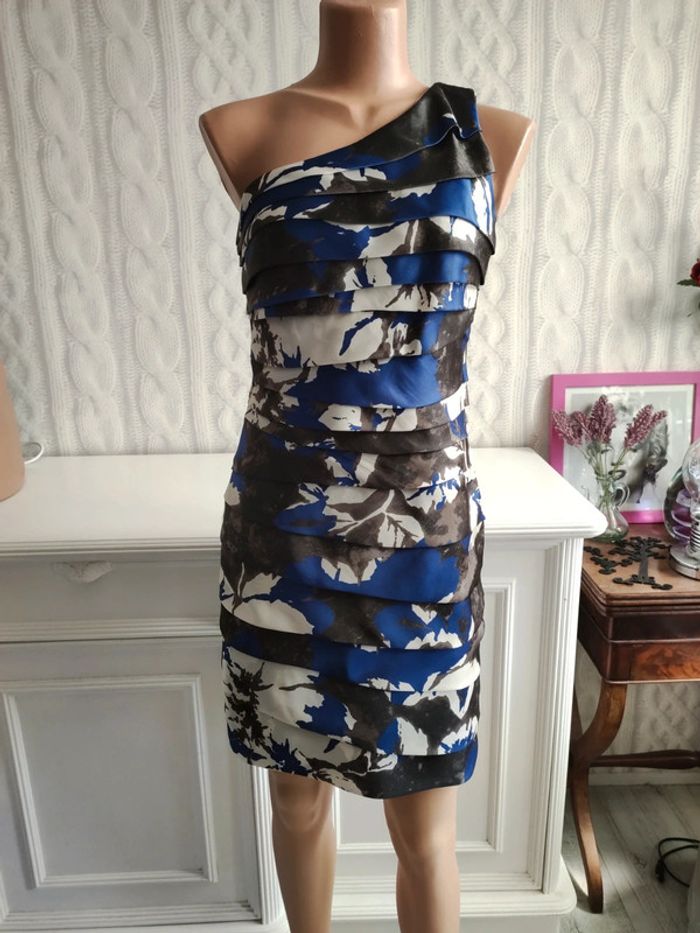 Robe asymétrique taille S Manoukian