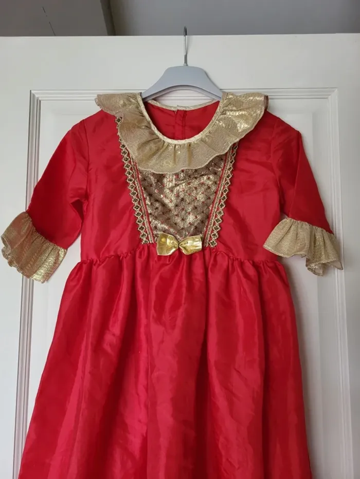 Robe de princesse reine rouge et or pailleté - Déguisement - photo numéro 2