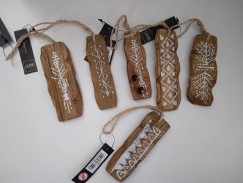 Suspensions bois pour sapin