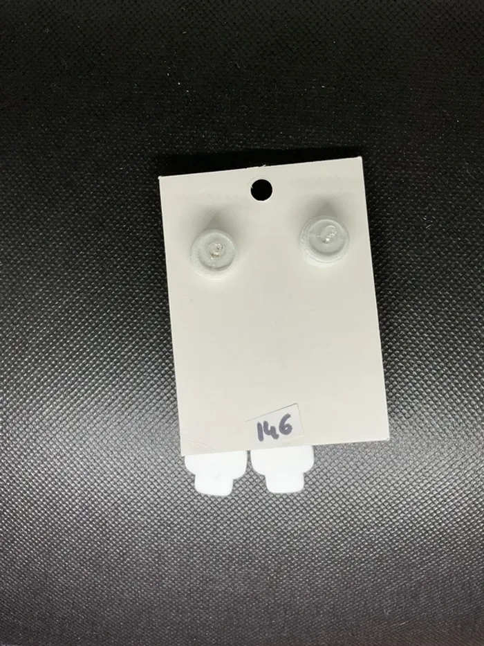 Boucles d’oreilles n °146 neuve - photo numéro 2