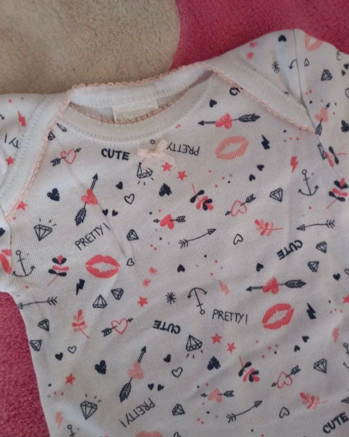 Lot de 3 bodies Absorba taille 3 mois en très bon état - photo numéro 3