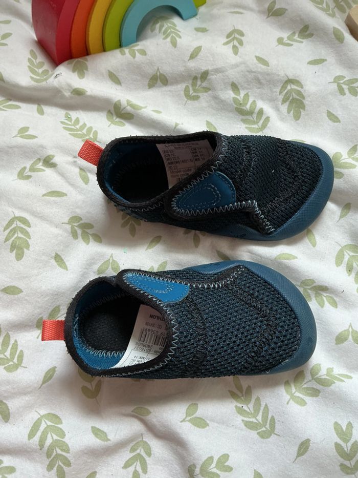 chaussons antidérapant decathlon taille 23 noir et bleu - photo numéro 4