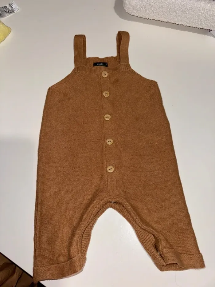 Salopette longue marron en maille