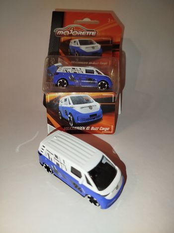 Majorette Volkswagen IDK. Buzz Cargo Série Racing Cars
