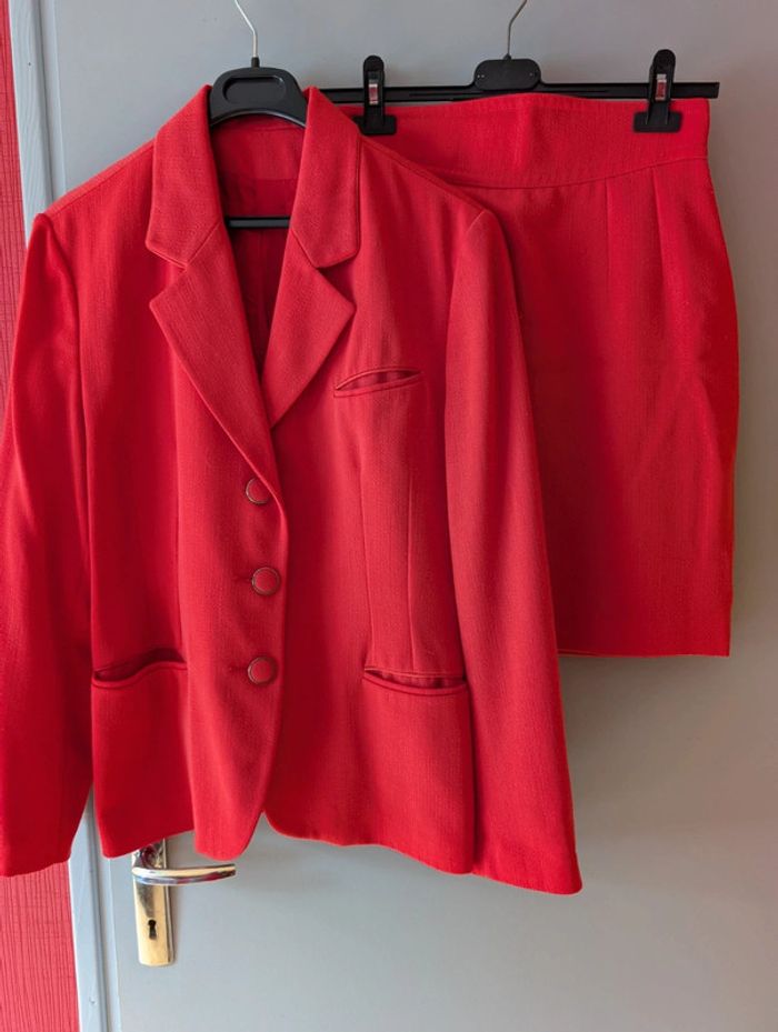 Ensemble tailleur jupe