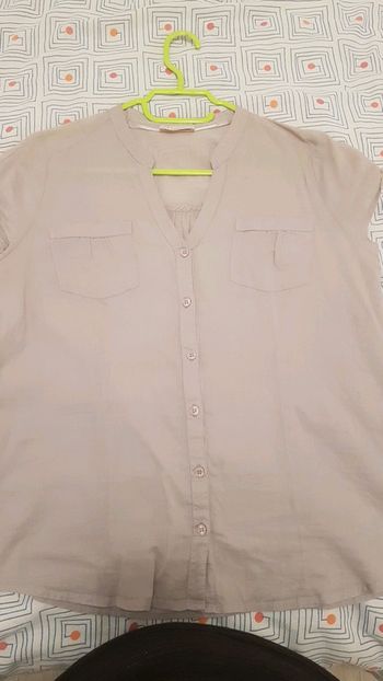 Chemise légèrement transparente