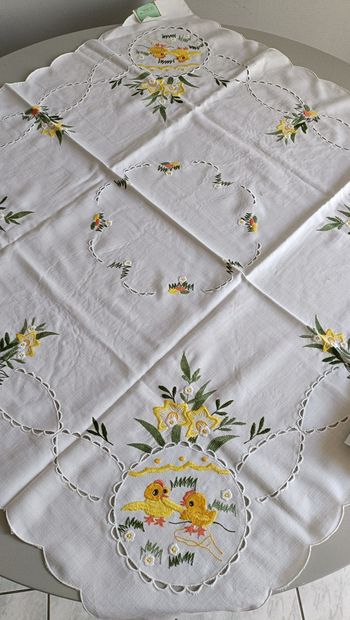 Nappe carrée poussin/Pâques + 4 serviettes