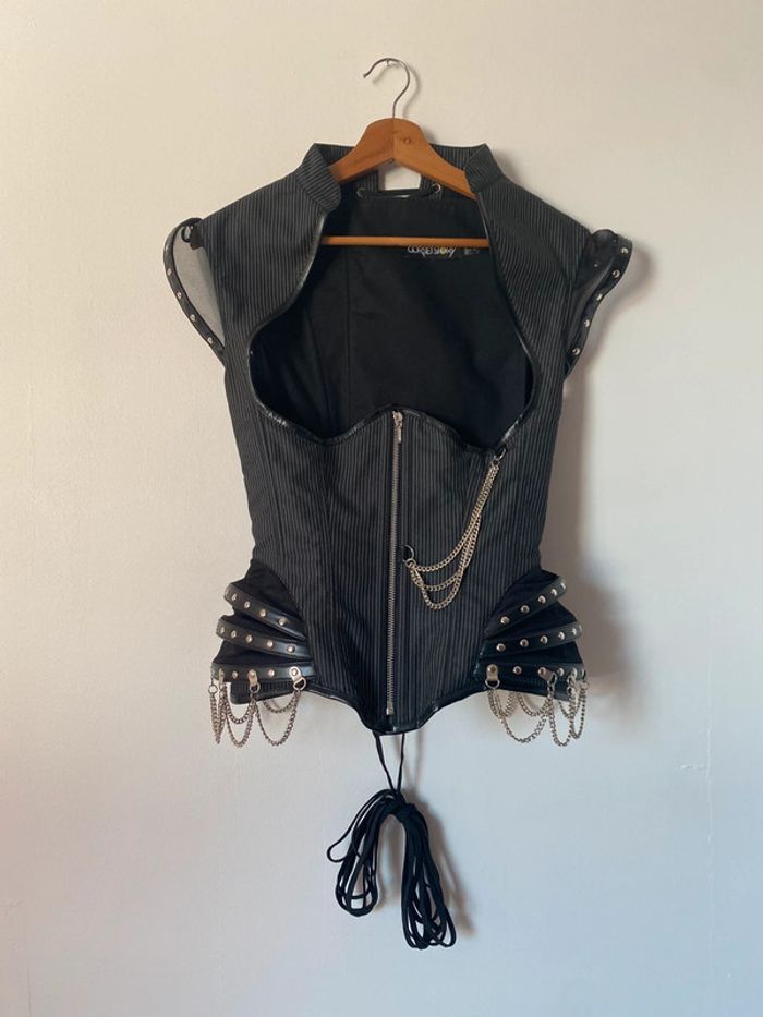 Corset Story - photo numéro 2