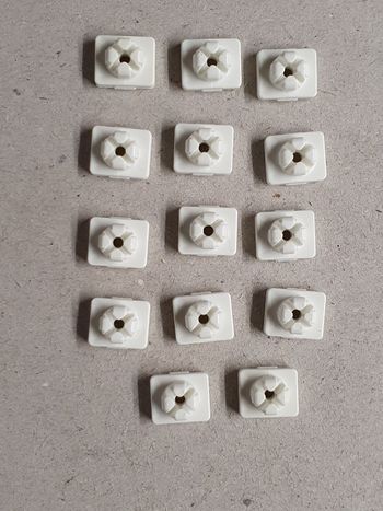 Lot de 14 pivots d'emboitement playmobil