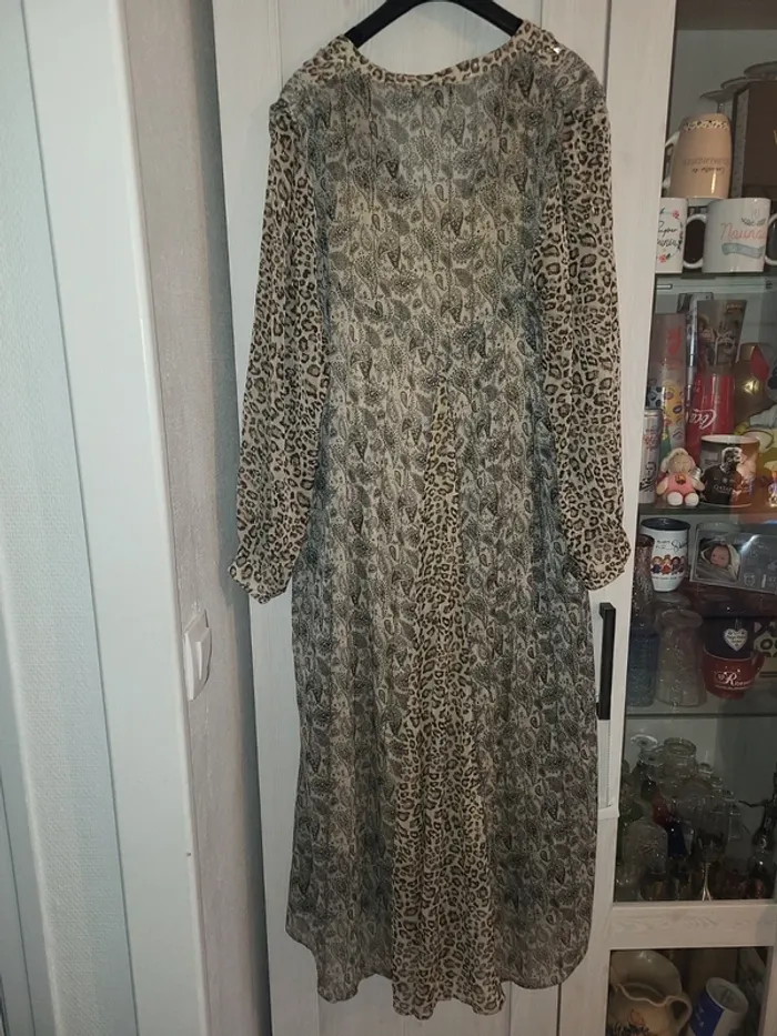 Robe longue voile. - photo numéro 2