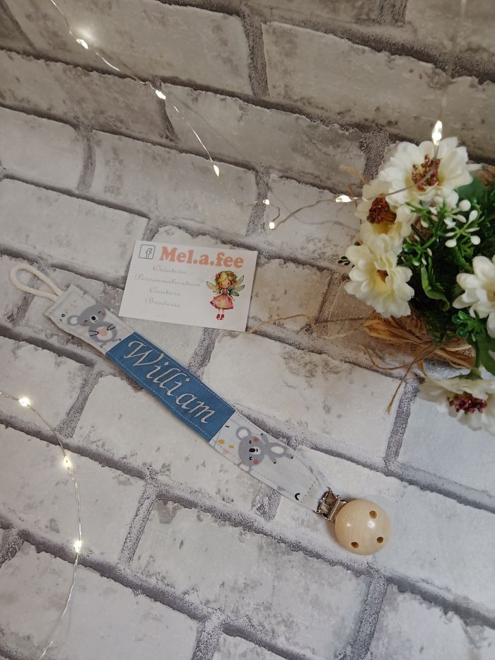 Attache tétine personnalisée