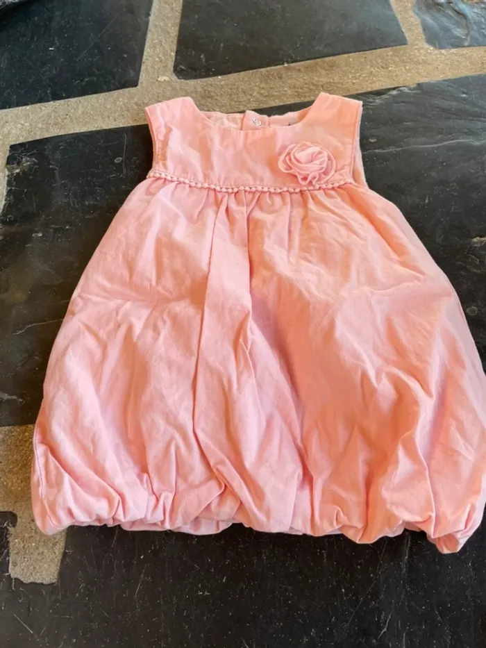 Robe mariage taille 6 mois marque kiabi