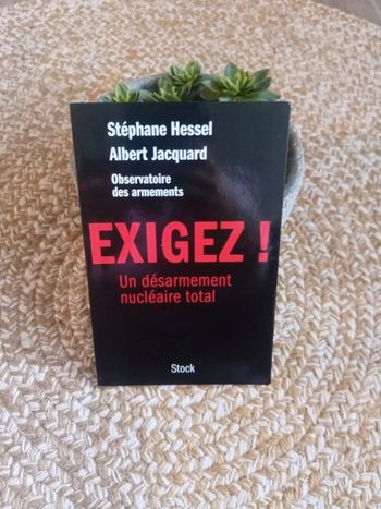 Exigez ! Un désarmement nucléaire total