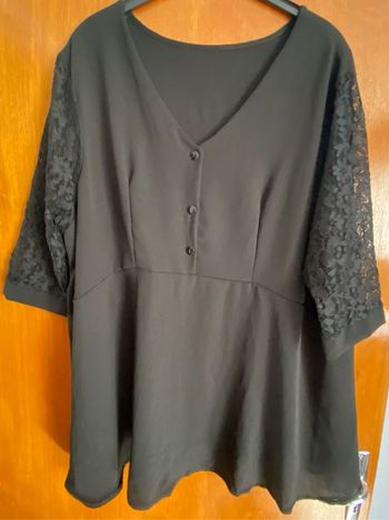 Tunique noire dentelle