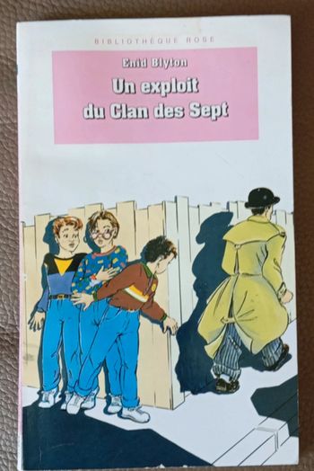 Roman Un exploit du Clan des Sept bon état