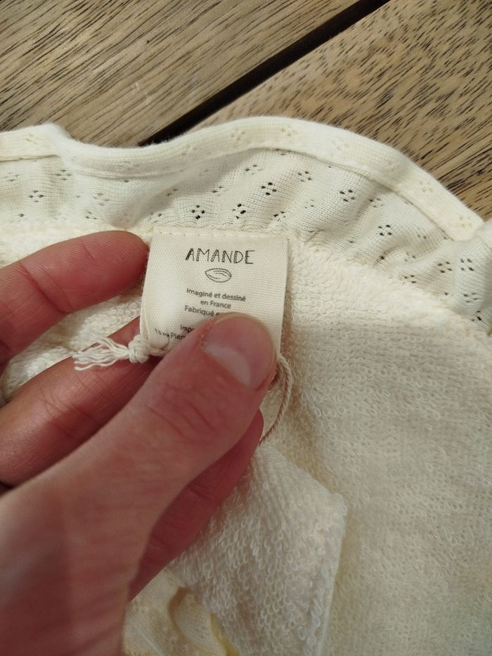 Bavoir froufrou crème pointelle Amande NEUF - photo numéro 6