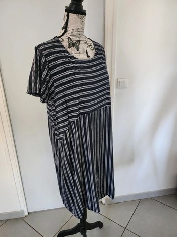 Robe Vintage à Rayures taille 42_44