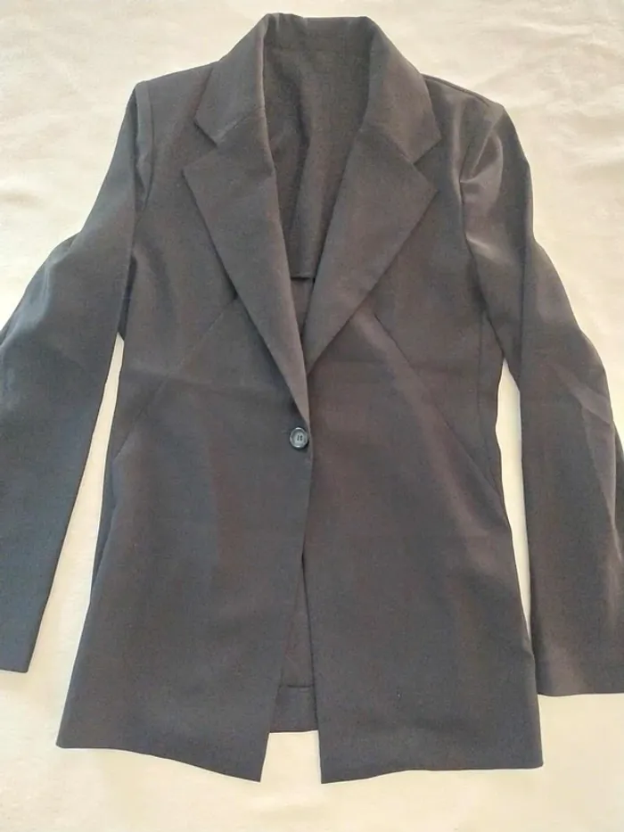Veste noire mi longue T38 - photo numéro 3