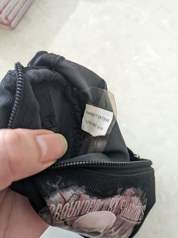 Trousse noire imprimé The Mystic Truth. - photo numéro 7