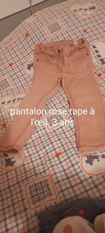 Pantalon rose réglable à la taille
