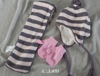 lot écharpe gant moufle 2 - 3 ans  la halle