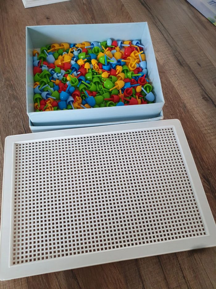 Jeu d'emboîtement mosaïque