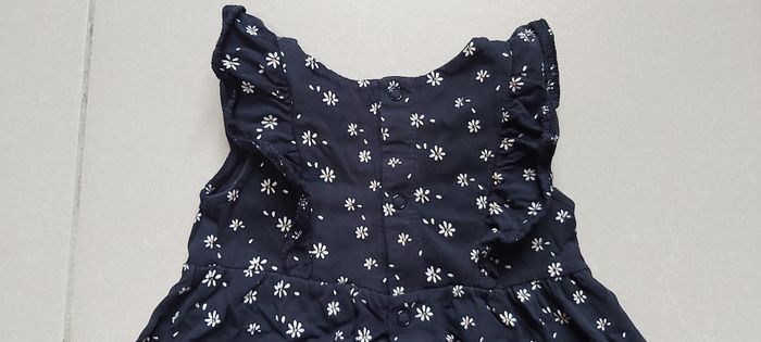 Robe sans manche 18 mois - photo numéro 6