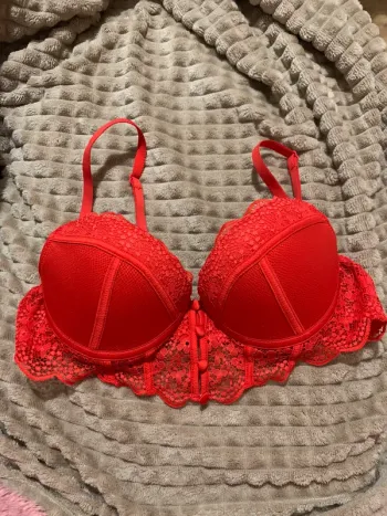 Soutiens gorge rouge