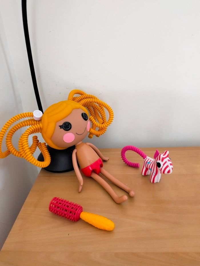Doll lalaloopsy spot splatte splash - photo numéro 4