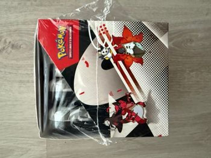 Display Pokémon Mini tins Ev10.5 Flamme blanche et foudre noire - photo numéro 3