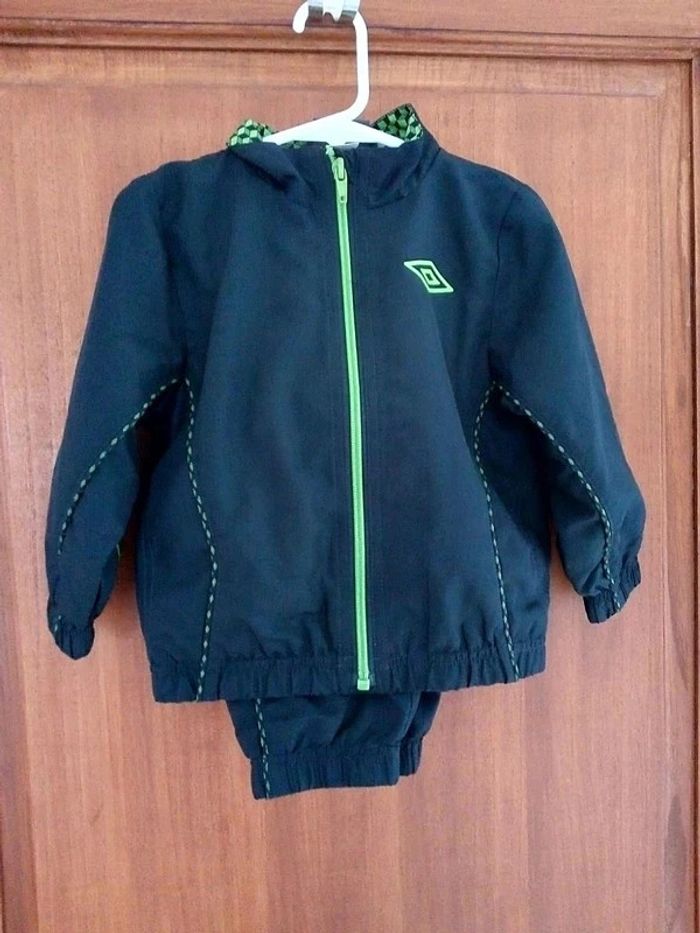 Ensemble jogging Umbro 18-24mois.