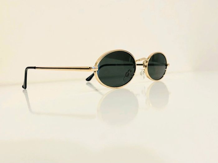 Lunette de soleil mixte ovale dorée verres verts uvprotection catégorie 3 taille moyenne - photo numéro 3