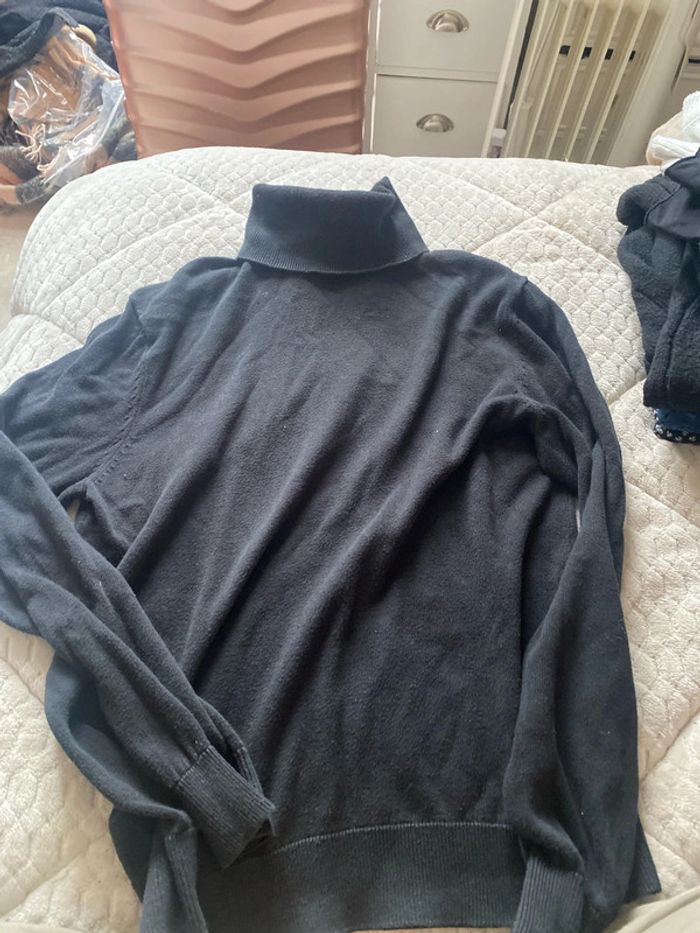 Pull col, roulé  taille. M.