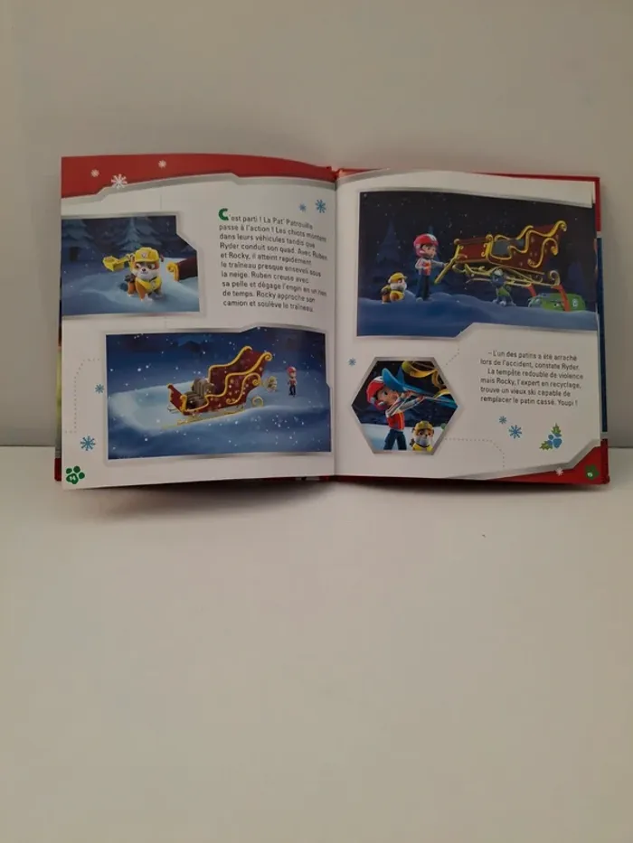 Livre Pat Patrouille Sauvetage de Noël - photo numéro 2