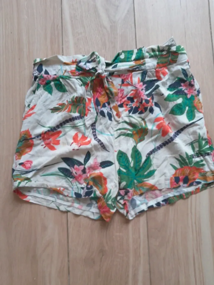 Pimkie short léger moti fleur jungle t M/L