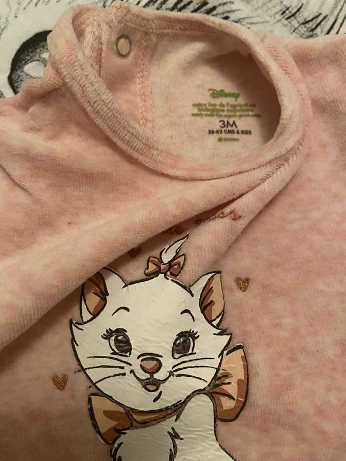Pyjama velours Marie, taille 3 mois, Disney. - photo numéro 4