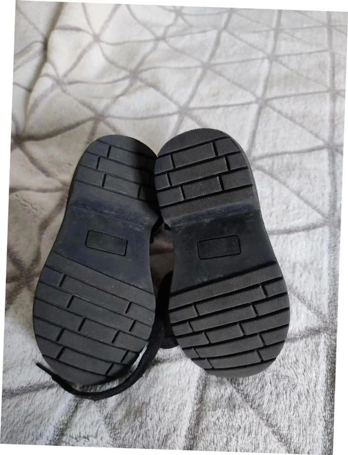 Chaussure taille 23 - photo numéro 3