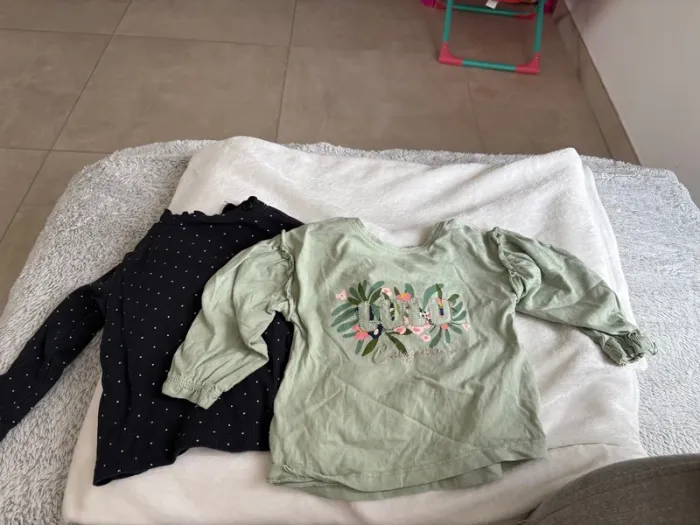 Lot 4 tee shirt 18 mois