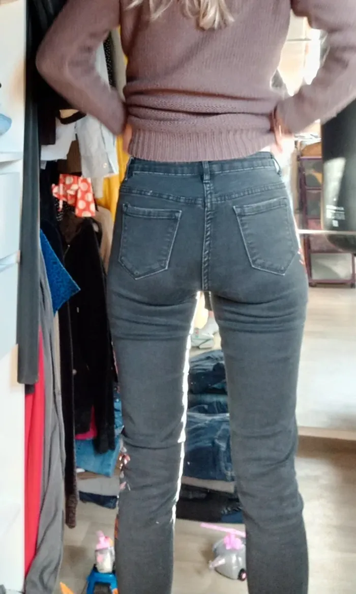 Jeans noir fantaisie fleuri T38 - photo numéro 2