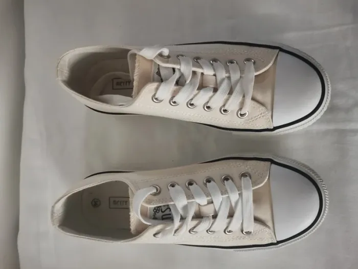 Chaussures toile type converse 36 - photo numéro 2