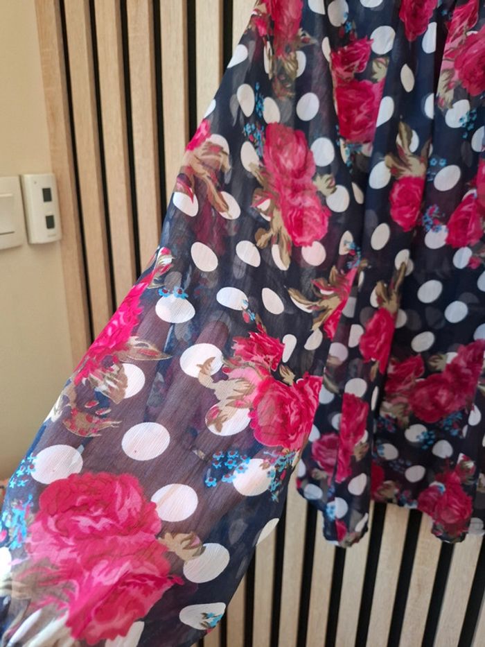 Haut blouse fluide fleurie bleu marine ,rose et blanc.T46 - photo numéro 4
