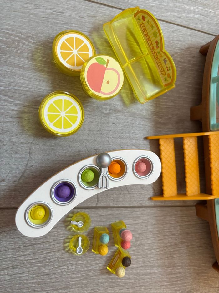 Sylvanian - La glacier de la plage avec sa vendeuse - photo numéro 4