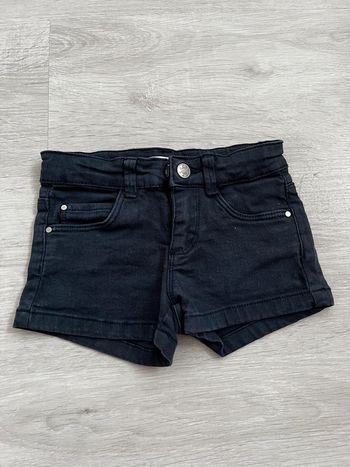 Short 3 ans